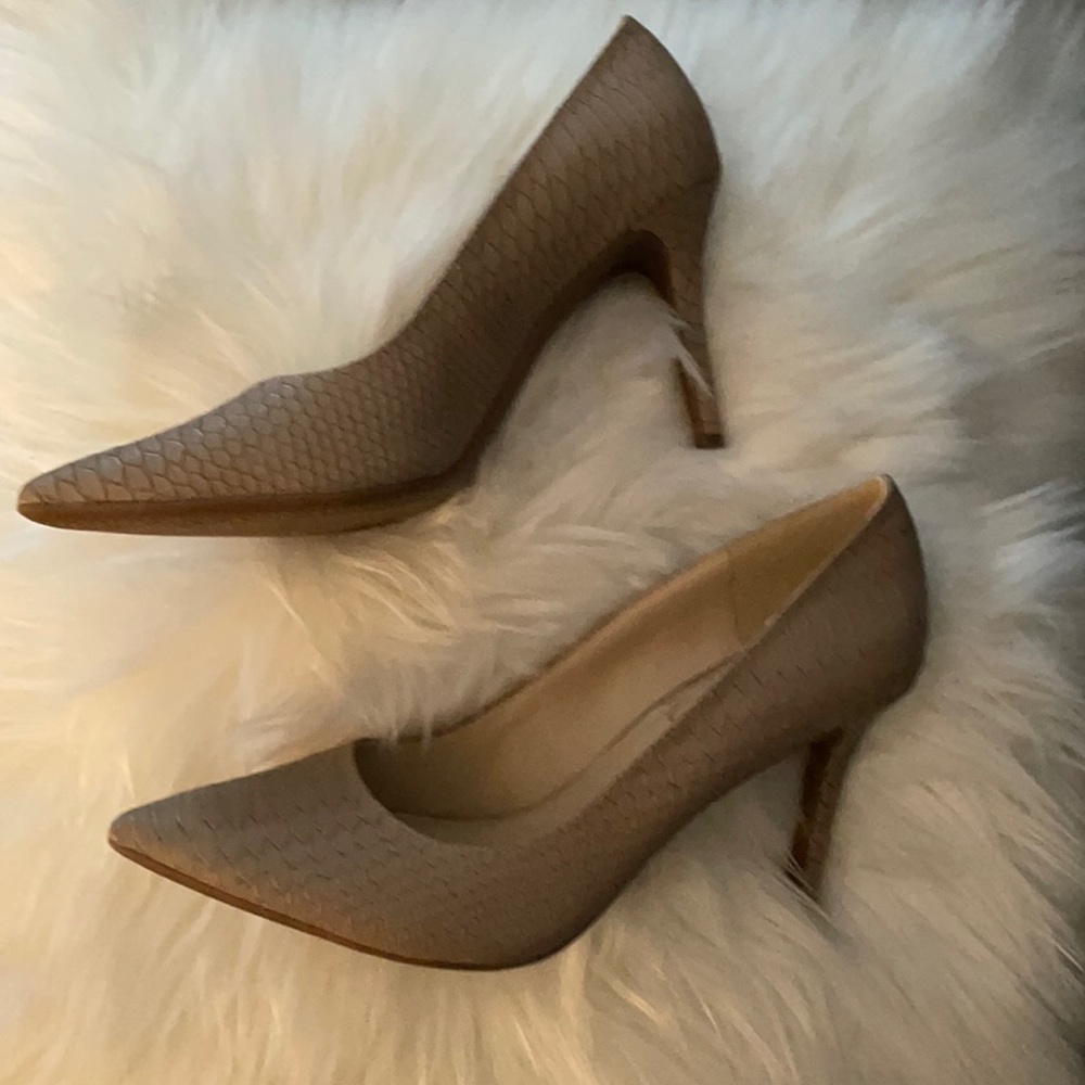 Size 7.5 Jessica Simpson heels. New, never worn